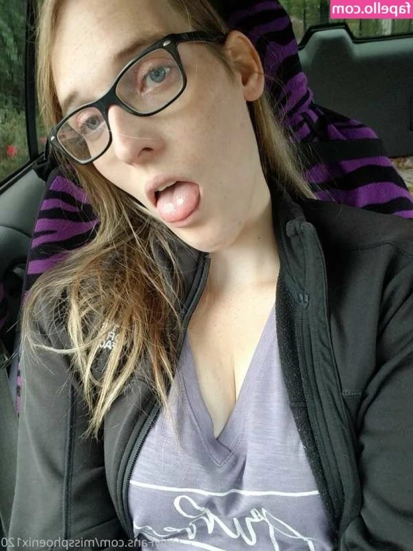princessxobimbo - I'm your secretary my babies! 👓