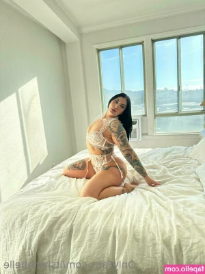 Ivy Lebelle [ ivy-lebelle ] - I filmed 🍑🍆💦 content for you guys today… 🤤 it turned