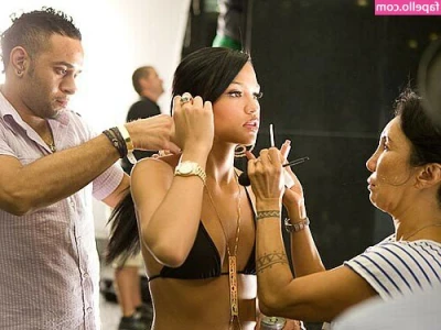 Cassie Ventura [ cassie-ventura ] - Hey babies it’s wagon wednesday make sure u check my story