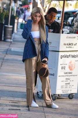 Madison Beer [ madison-beer-1 ] - Sunny days I love you