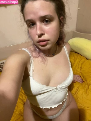 curly_decency [ curly-decency ] - I was being naughty when I reminisced of summer