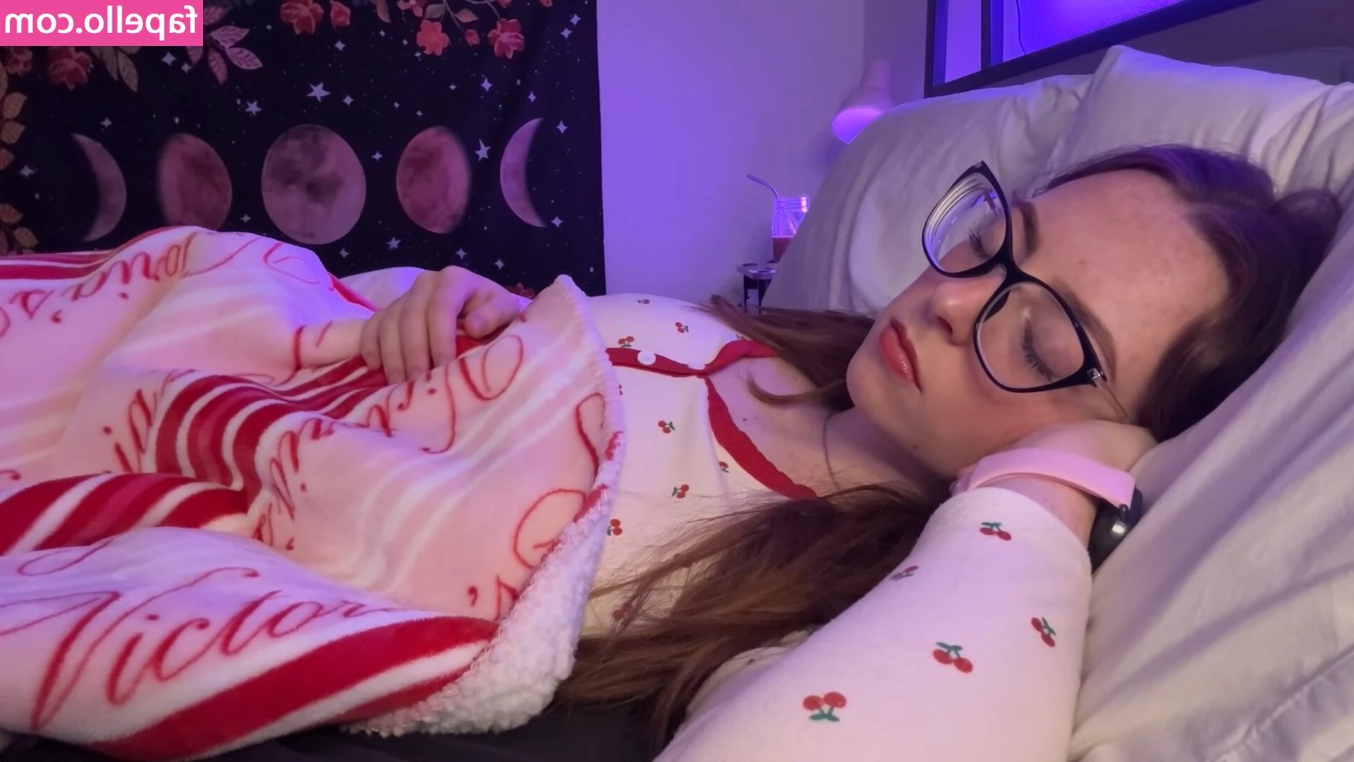  [ asmr-koriayn-2 ] - Work hard, play harder.