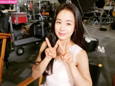 Tae Hee Kim [ tae-hee-kim ] - A little office work today. I will DM the entire video. ❤️