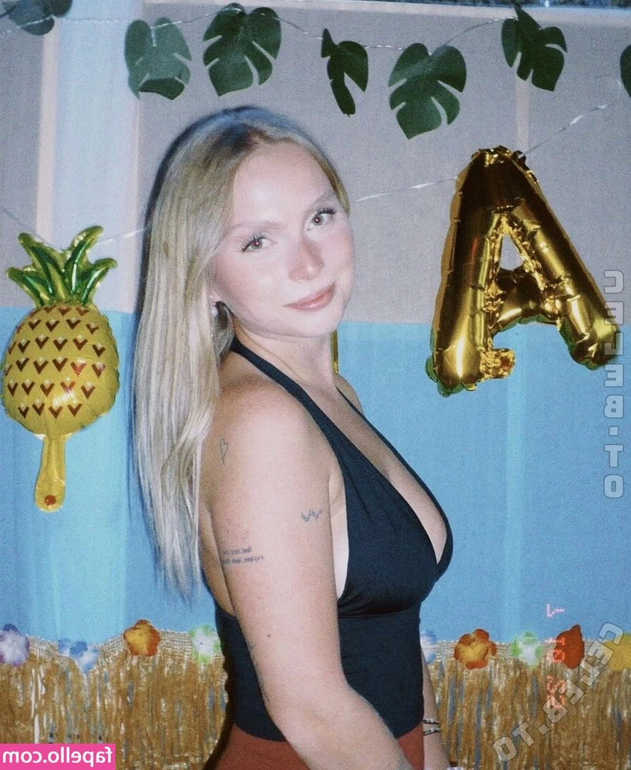 Hannahshzz - Remember guys, I'm always hot and in the mood for: -Sexting🔞