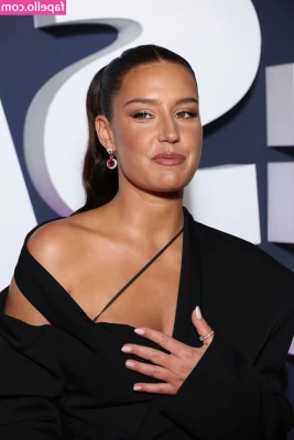 Adele Exarchopoulos [ adele-exarchopoulos ] - Fuck me from the back