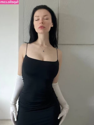 innervus - Do you think I can fit with big dildo    Check it out guys
