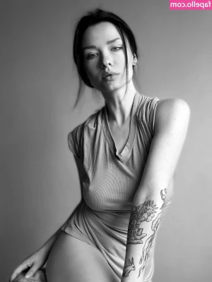 innervus - So horny I shoot as soon as my dick s out