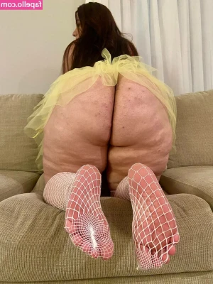Julia Leite [ julia-leite ] - Been a few days, I've been very unwell but here is a pic I took to