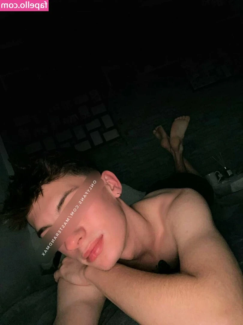 Sneakmaster96 - Bite my cheeks!😩