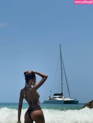 Alisha Kone [ alisha-kone ] - Some shiny, sexy, sweaty, bunny action from @houseofdebauch1! I love