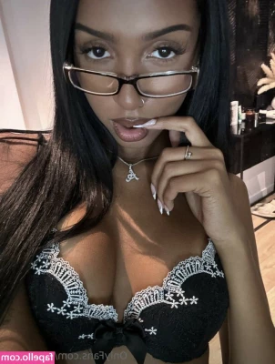Alisha Kone [ alisha-kone ] - swipe to open my legs
