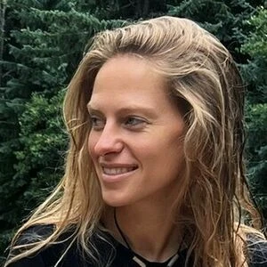 Nora En Pure