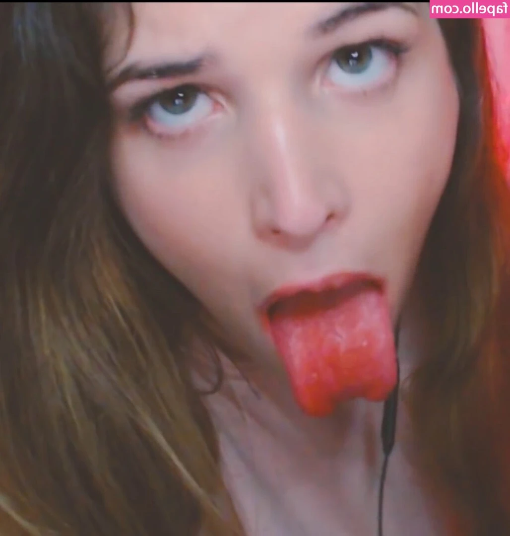 Freya Victoria Luz ASMR [ freya-victoria-luz-asmr ] - Good morning! Happy hump day!!