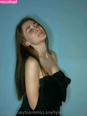 nastyacrazymo [ nastyacrazymo-1 ] - My tits babe 🤤 will you suck them? 👅💦 To see it TIP me 15$