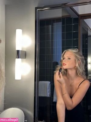 Jule Jensen [ jule-jensen ] - Would you like to have fun with this cute girl? 🥰😍