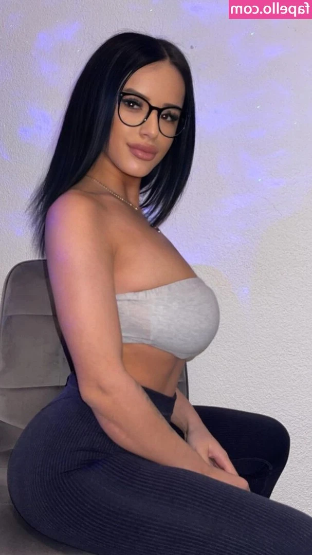 Denisa R Maria [ denisa-r-maria ] - I want to make a new anal video for you all! I’ve had a few people
