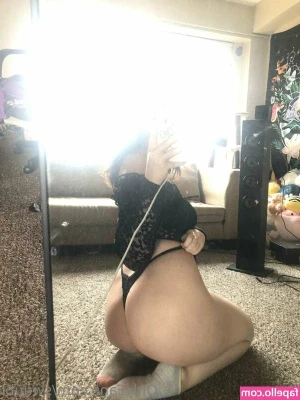 swuubi - Worship my hot heels and stockings