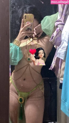 Filipina Cosplayers