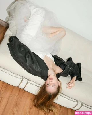 Christiane Aagesen [ christiane-aagesen ] - If you haven't already come see my brand new set!!
