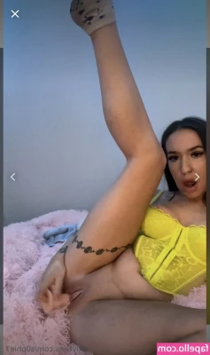 s0phie7 [ s0phie7-1 ] - I am always horny in the morning. I love to cum in the morning too.