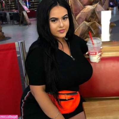 Hunny Mims [ hunny-mims ] - how pretty is my pussy?? 🤤🥺💓