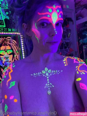 Molly Dark [ molly-dark ] - Happy Saturday babes