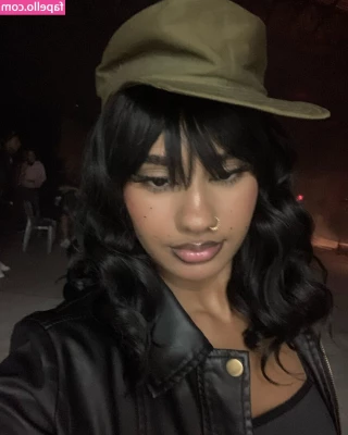 baddiejuu - I wasn't gonna shoot. But I was galactically horny. I just had to