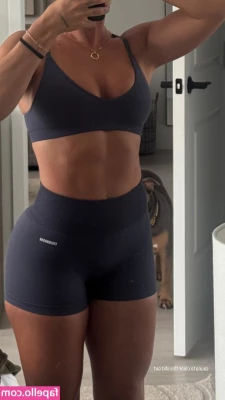 baddiejuu - Lift up my dress daddy😈😈😈