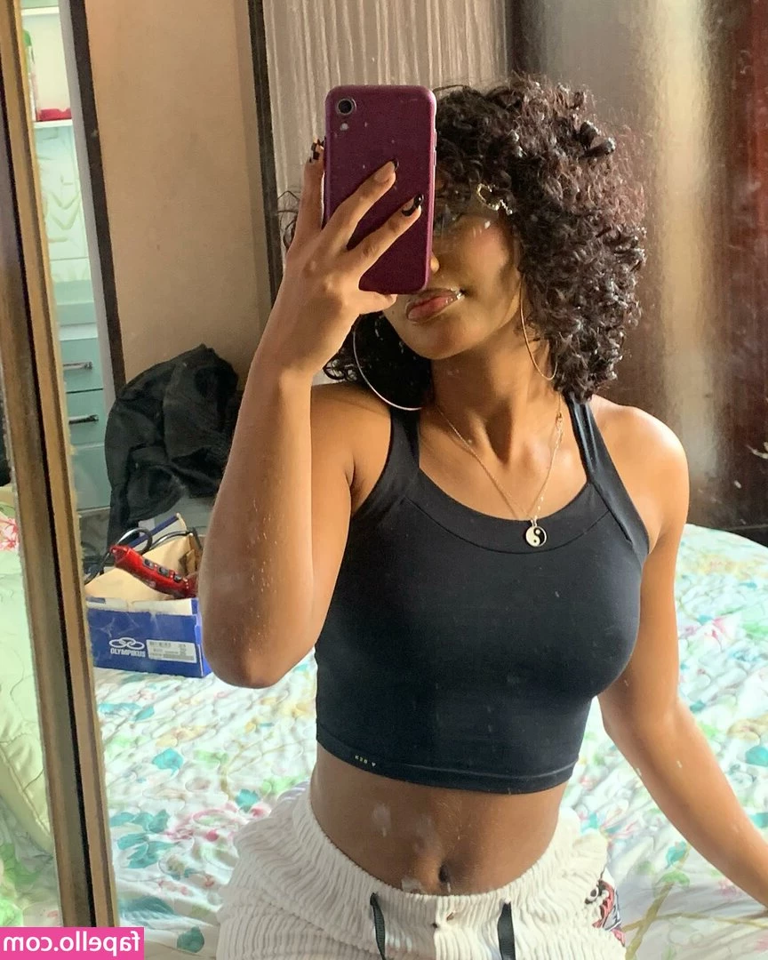 baddiejuu - Tell me what you wanna do to be daddy  don t be shy