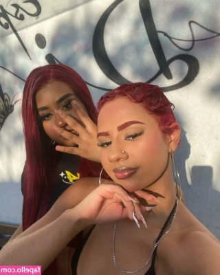 baddiejuu - I think this tshirt is sexy 😂😂
