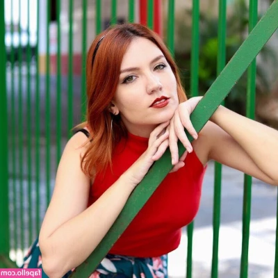 Carol Costa [ carol-costa ] - Thinking about doing a #LIVE show today in about 2 hours around 6pm