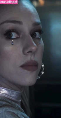 Ester Expósito [ ester-expsito ] - La gamer cachonda 😜🔥