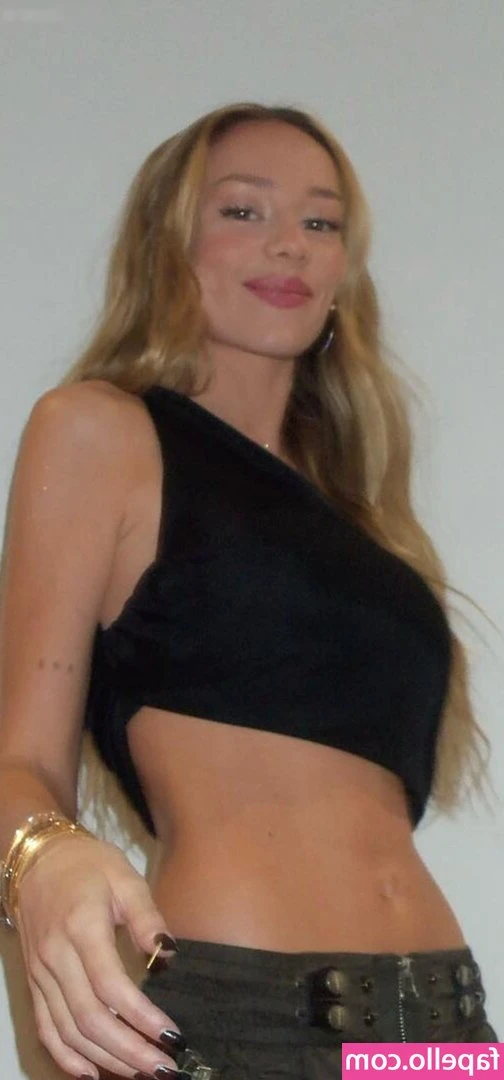 Ester Expósito [ ester-expsito ] - Arches a nice spot for your hard dick