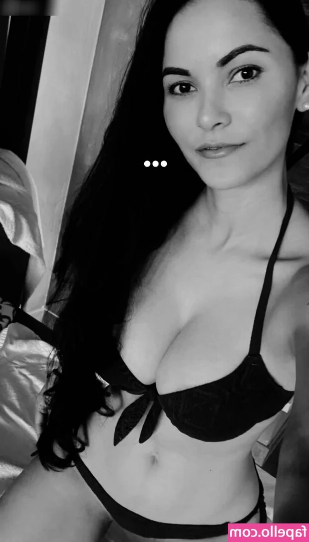 Kattia Vides [ kattia-vides ] - She climaxed violently when her clitoris was stimulated with pinpoint