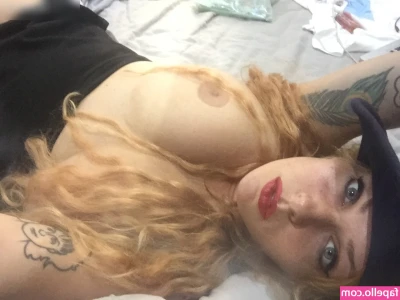 Sarah Zak [ sarah-zak ] - Feeling sexy and giant 😈🦛