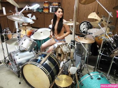 Sasha Grey [ sasha-grey ] - Happy Sunday y’all 😈 Condom was to tight but balls were full