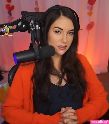 Sasha Grey [ sasha-grey ] - Naughty or nice    Santa and Mrs  Claus are a great team  want to see