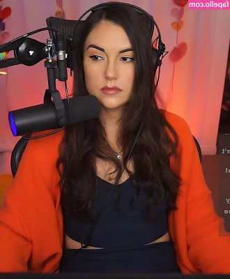 Sasha Grey [ sasha-grey ] - Do you like me in red