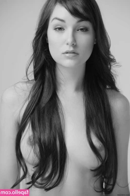 Sasha Grey [ sasha-grey ] - Oh no my top fell off