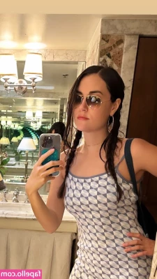 Sasha Grey [ sasha-grey ] - Sorry boys experiencing technical difficulties  Thank you for