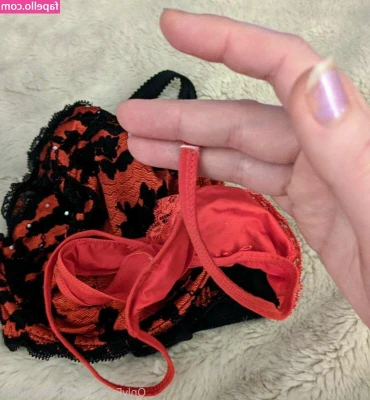 FeralHousewife - I love being rubbed down and massaged, there's no better way to start