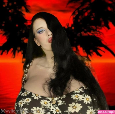 Classy Gothic Witch [ classy-gothic-witch ] - Titties are looking juicy