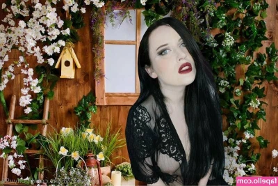 Classy Gothic Witch [ classy-gothic-witch ] - Who’s ready for a whole lot more anal content? 🍑 🍆
