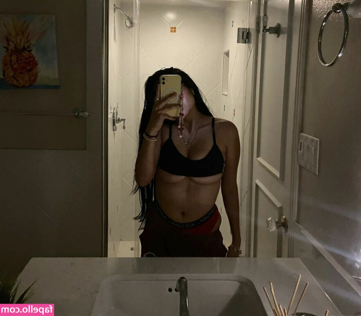 Emilia Torres [ emilia-torres ] - Hello! Sorry for being kinda inactive, I just had no service at the