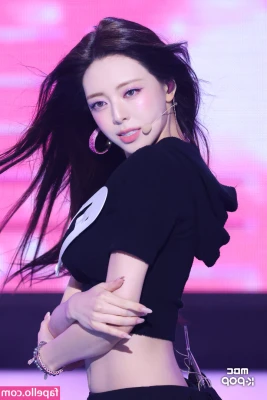 itzy.all.in.us [ itzy-all-in-us ] - Au natural 🤍🤍🤍