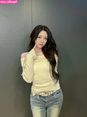 itzy.all.in.us [ itzy-all-in-us ] - letting my top down