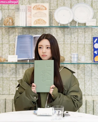 itzy.all.in.us [ itzy-all-in-us ] - scoop that fat booty