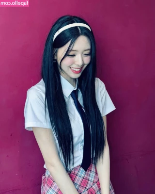 itzy.all.in.us [ itzy-all-in-us ] - Kiss Kisses  Passionate kissing