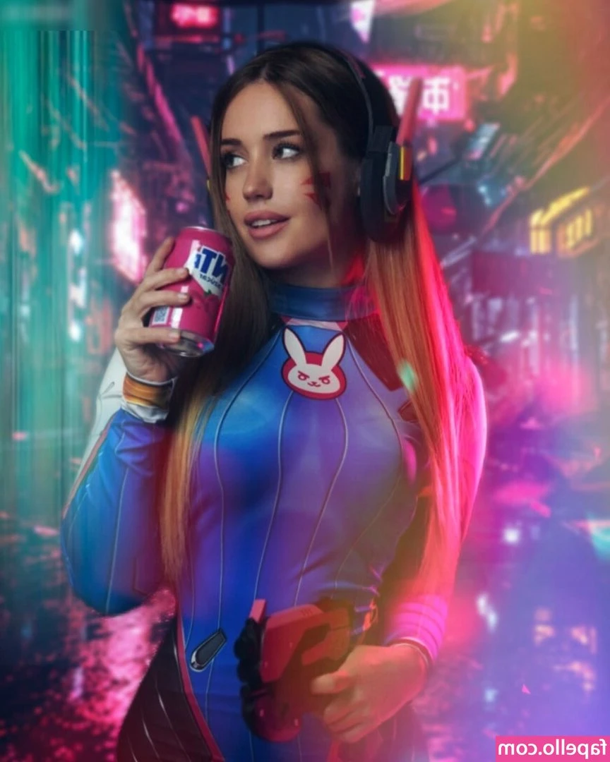 Lluna Clark [ lluna-clark-1 ] - For those of you that saw my live what did you think? Should I go