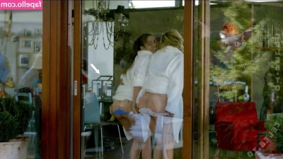Lorenza Izzo [ lorenza-izzo-1 ] - Sending out a brand new 4.59 min twerking/Booty shaking video to your